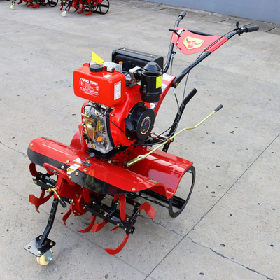 Facile d'utilisation Moteur diesel à quatre roues motrices Mini Tiller 85 KG Cultivateur pour l'agriculture