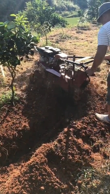 Largeur de travail de 70 cm Moteur à essence à quatre roues motrices