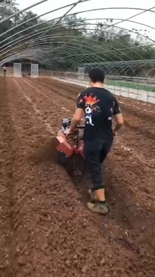 70 kg Tiller de défrichage d'herbiers engrais d'intertillage de ridging avec moteur à essence