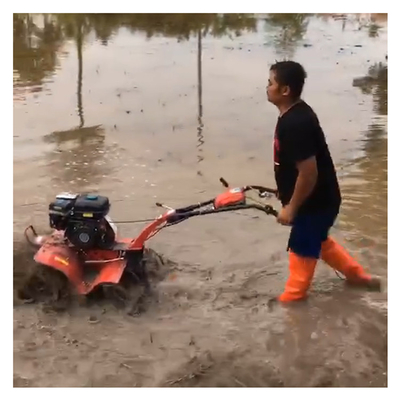 Résistant durable 170F à quatre roues motrices Mini Power Tiller Cultivator pour les champs de riz et les terres sèches