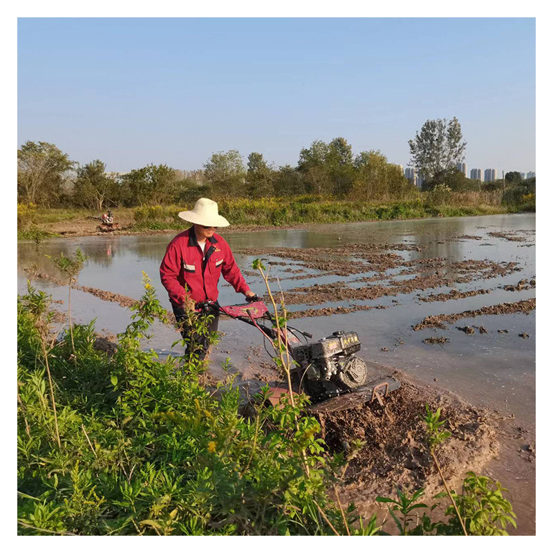 Réalisez plus en moins de temps avec notre rouleuse rotative 170F/173F 4WD Mini Power Tiller